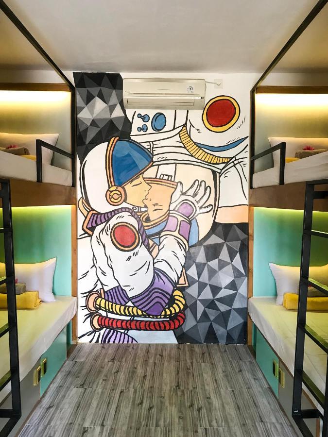 A Pousada Stellar Capsules Seminyak Exterior foto